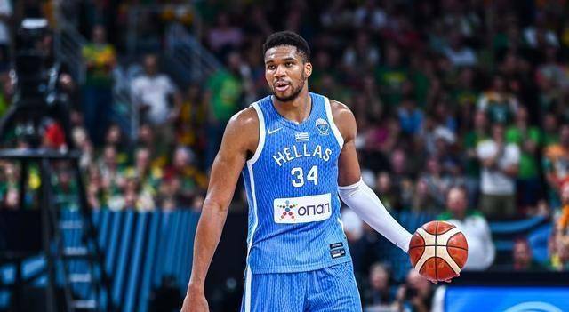 开云手机-关于字母哥焦点对战,萨拉赫与40激战老鹰分钟,晋级下一阶段胜负难料!全场沸腾不已的信息-开云手机